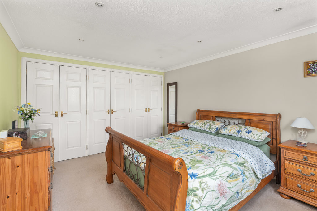 Astrop Gardens Kings Sutton